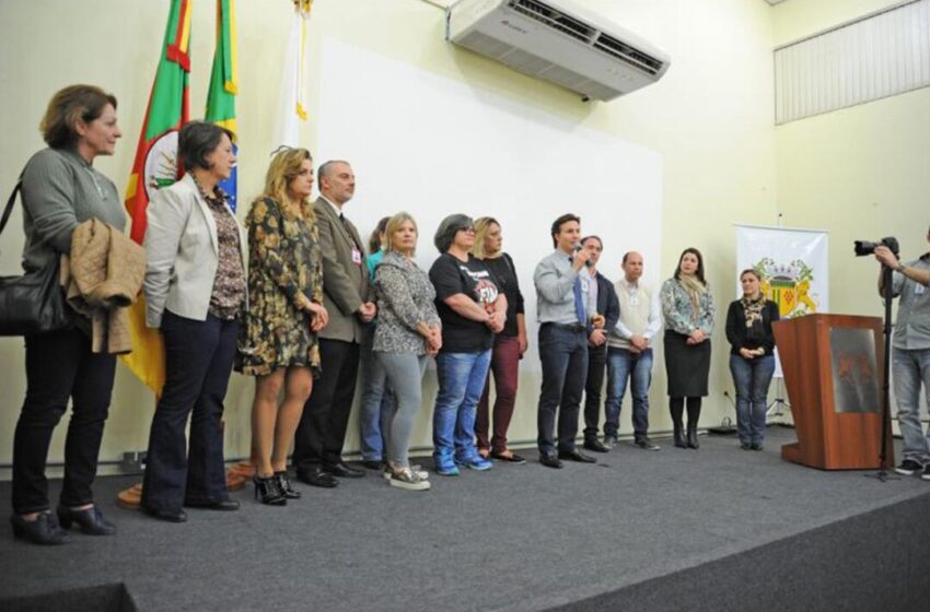  Decreto oficializa aposentadoria especial para professoras que atuam em bibliotecas das escolas municipais