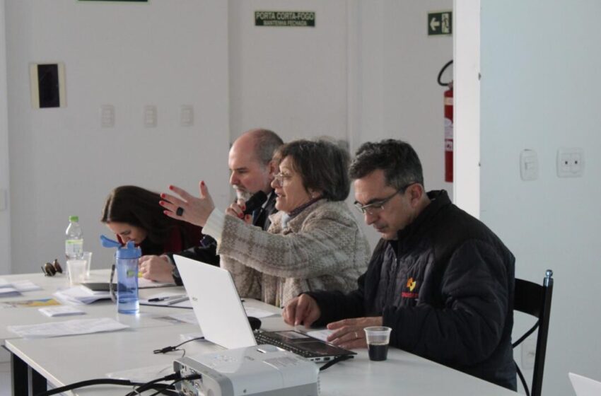  Delegados deliberam pautas da categoria