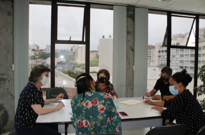  Sindiserv debate retorno escolar com Secretaria Municipal de Educação