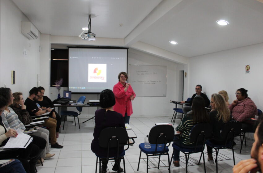  Servidores debatem pautas comuns em reunião do Conselho da Saúde e Assistência