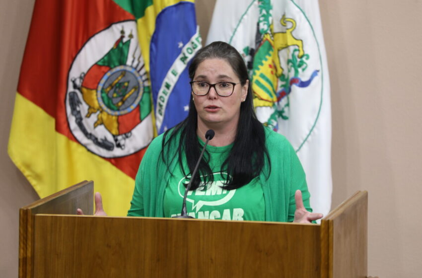 Sindiserv reafirma compromisso com a Educação e Câmara aprova pedido de informações sobre encerramento de 9º anos
